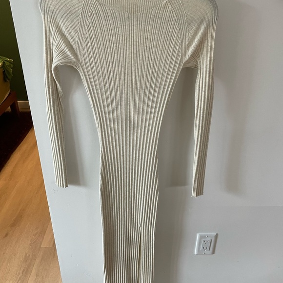 Aritzia Alchemy Dress - Picture 3 of 4